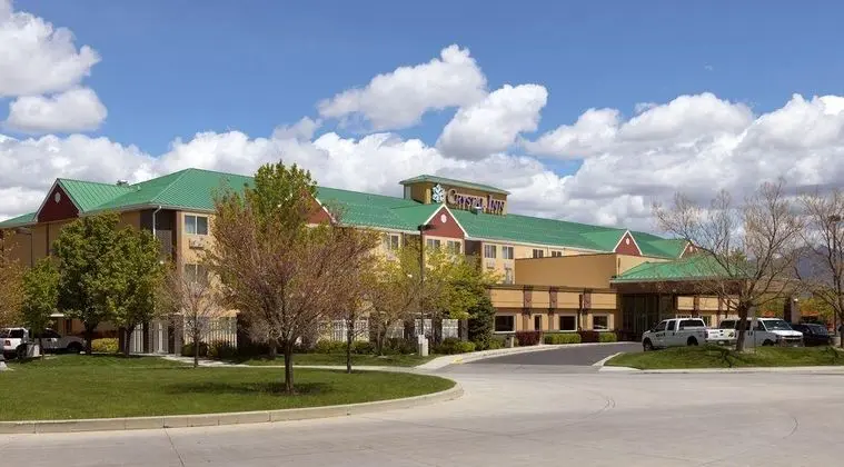 Crystal Inn Hotel & Suites West Valley