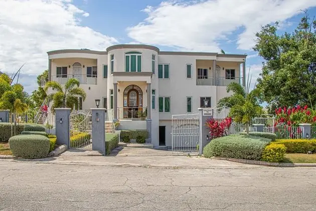 Crystal Jamaica Villa - Dış Mekan