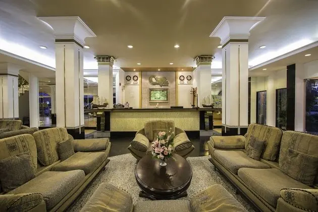 Crystal Hotel - Lobi