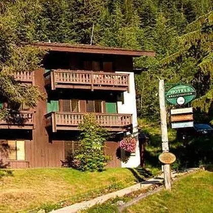 CRYSTAL MOUNTAIN HOTELS