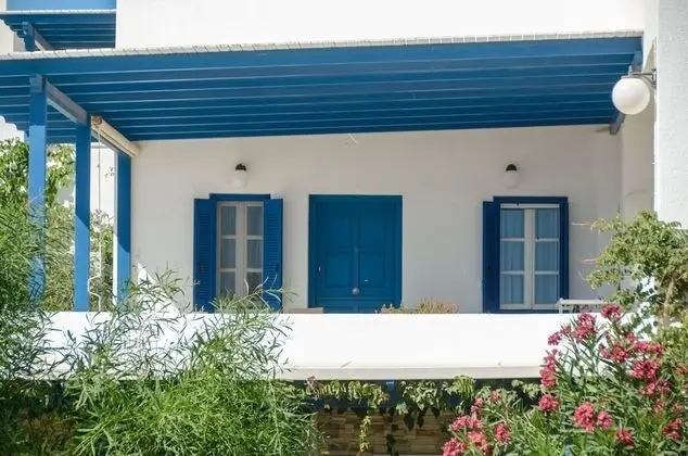Crystal Naxos 2 Apartments at Mikri Vigla