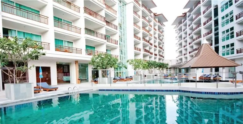 Crystal Palace Hotel - Havuz