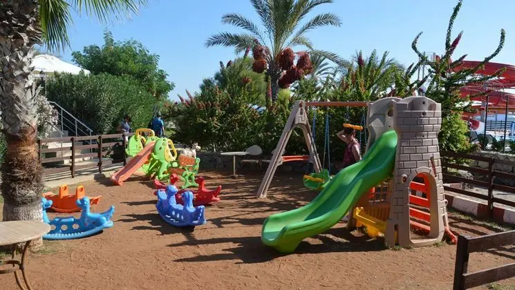 Crystal Rocks Holiday Resort - Çocuklar için