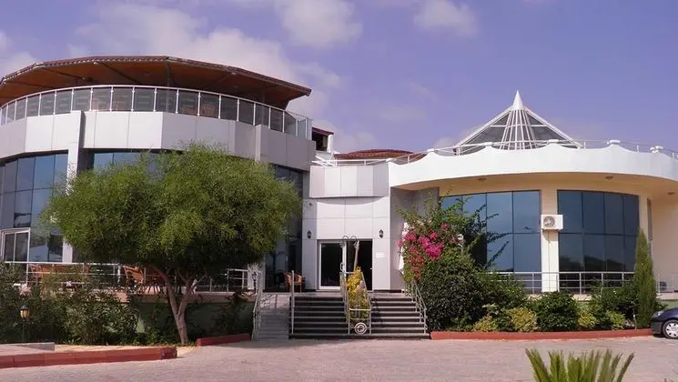 Crystal Rocks Holiday Resort - Genel