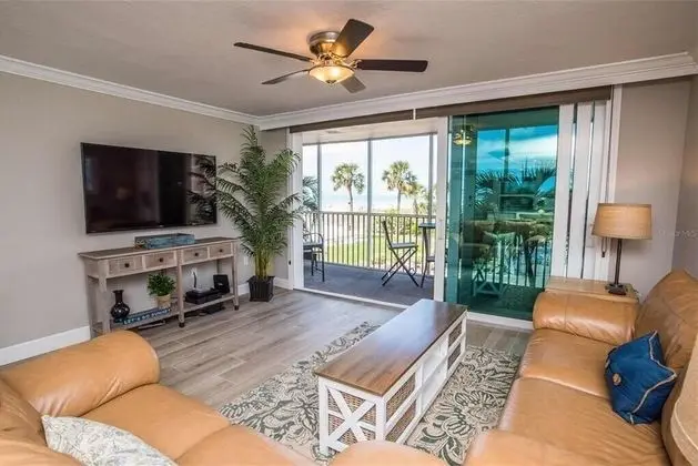 Crystal Sands by Beachside Management