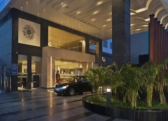 Crystal Sarovar Premiere Agra - Dış Mekan