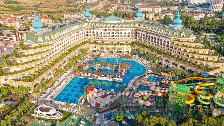 Crystal Sunset Luxury Resort & SpaFotoğrafı