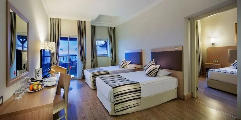 Crystal Tat Beach Golf Resort & Spa - Oda