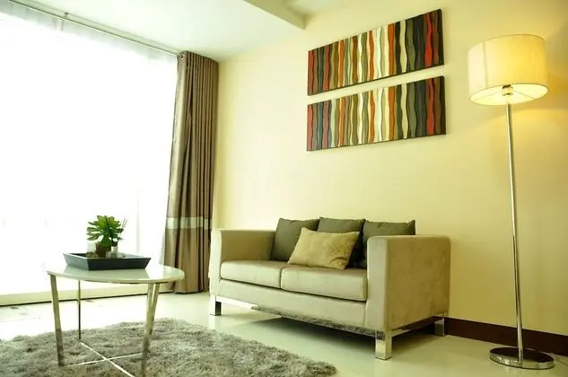 CSuites at Two Central Residences - Oda
