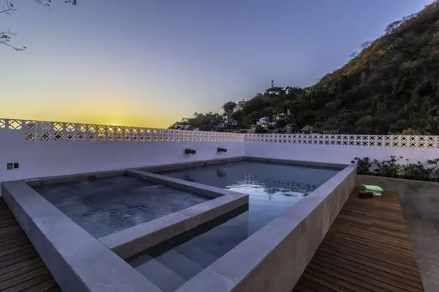 Cuale Condo Retreats - Havuz