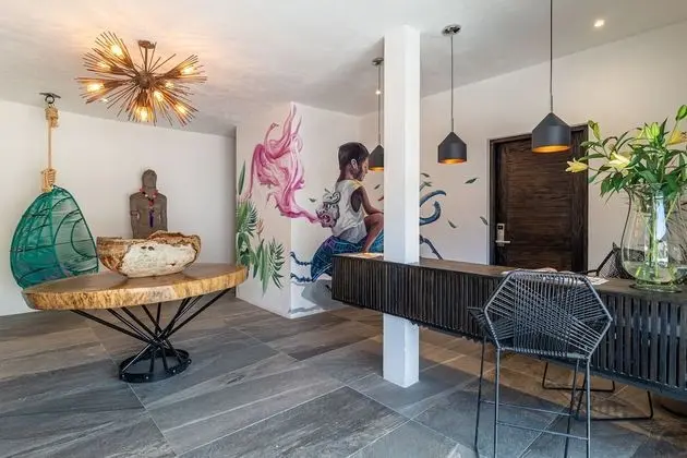 Cuale Condo Retreats - Lobi