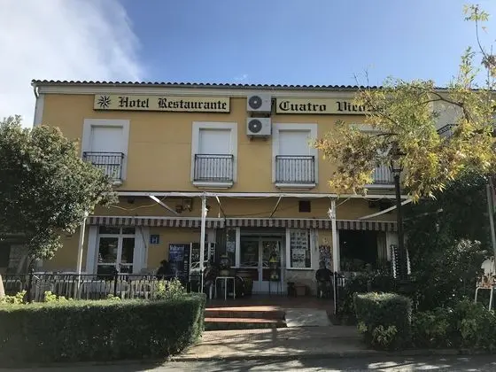Hotel Cuatro Vientos - 1