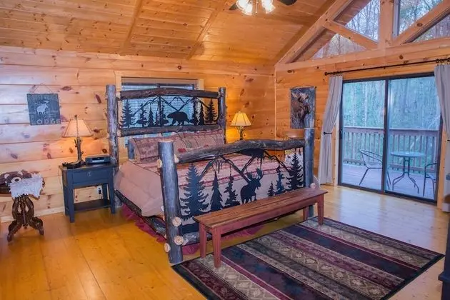 Cub Creek Lodge - Three Bedroom Cabin - Oda