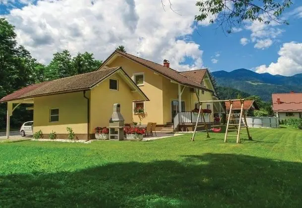 Villa Cujez With Sauna And Pool