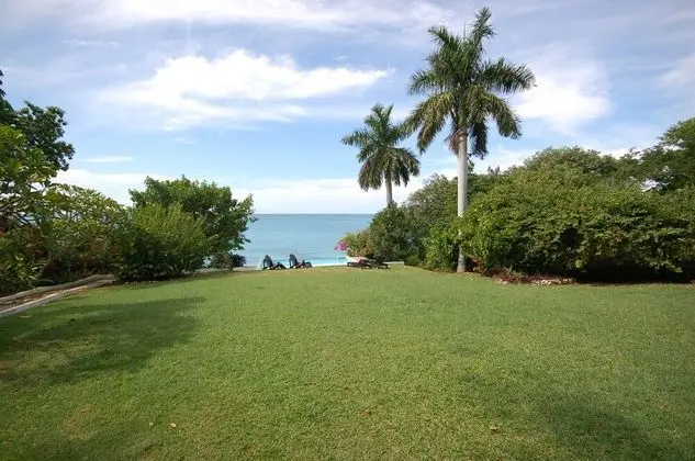 Culloden Cove, 5BR by Jamaican Treasures - Dış Mekanlar