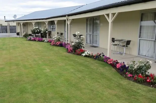 Culverden Court Motel - 1