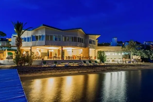 Cunda Otel
