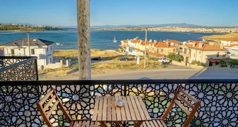 Cunda Balkonak Otel - 10