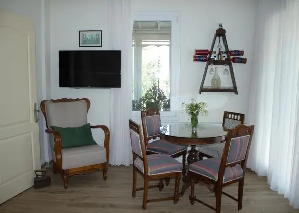 Cunda Güneş Pansiyon