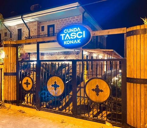 Cunda Taşçı KonakFotoğrafı