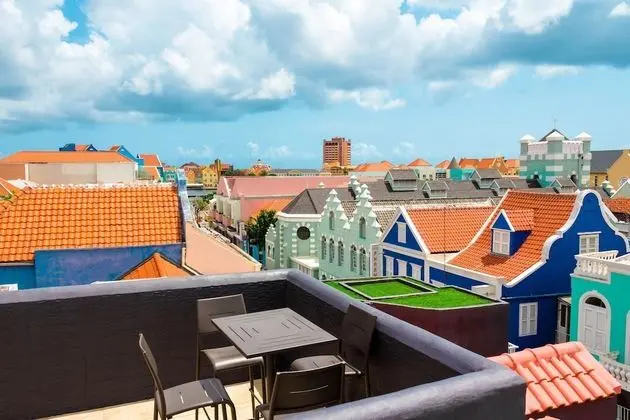 Curacao Suites Hotel
