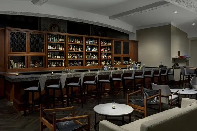 CurioCollection by Hilton Distrikt Hotel Pittsburg - Bar