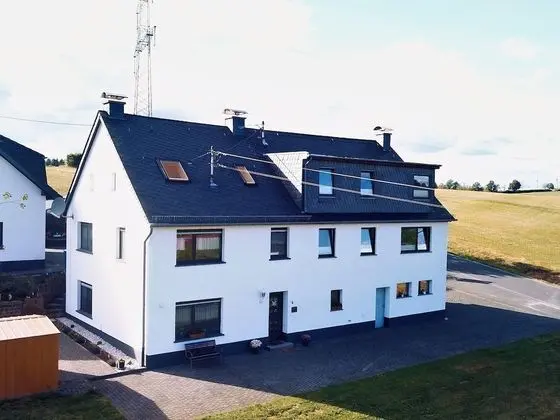 Cushy Holiday Home in Kleinlangenfeld With Terrace - 1