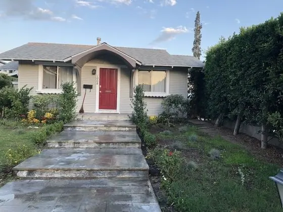Cute Housing Glendale California