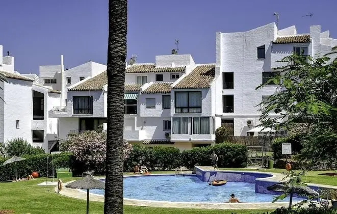 Cutest Beach House Estepona - Havuz