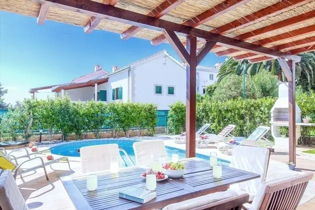 Villa Cvita in Hvar With 4 Bedrooms and 3 Bathrooms - Oda