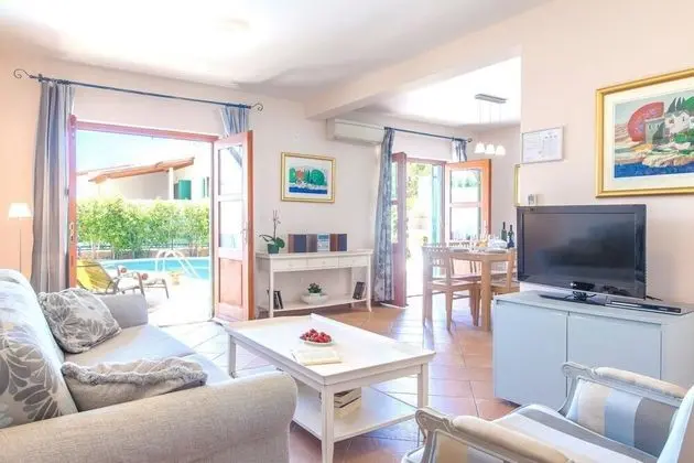Villa Cvita in Hvar With 4 Bedrooms and 3 Bathrooms - Oda