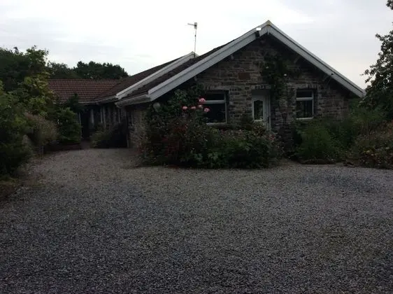Cwmbach Cottages