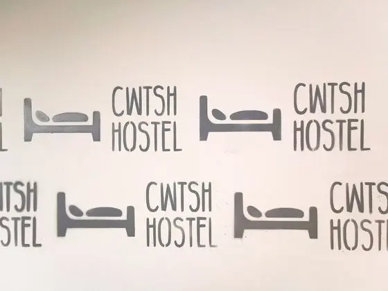 Cwtsh Hostel - Lobi