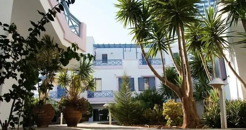 Cybele Suites & Apartments