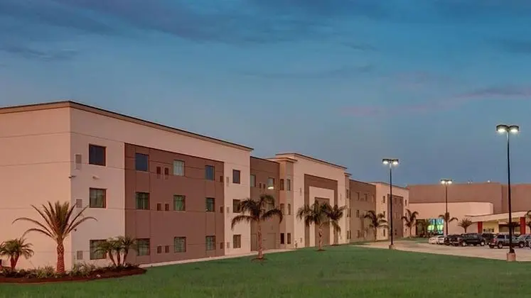 Cypress Bayou Casino Hotel - Dış Mekan