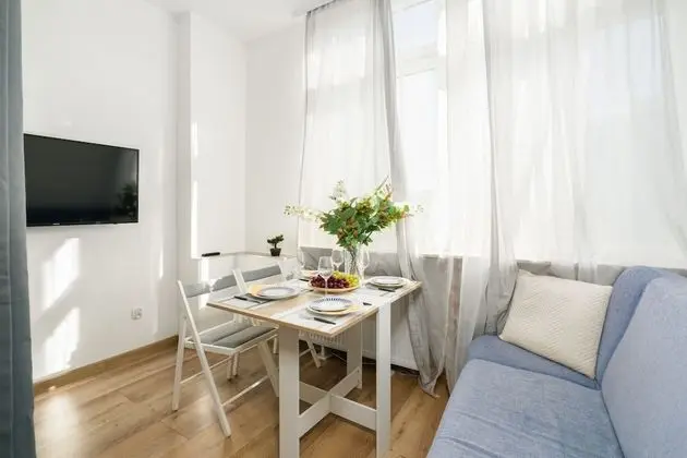 Czeremchowa Apartment Poznań by Renters