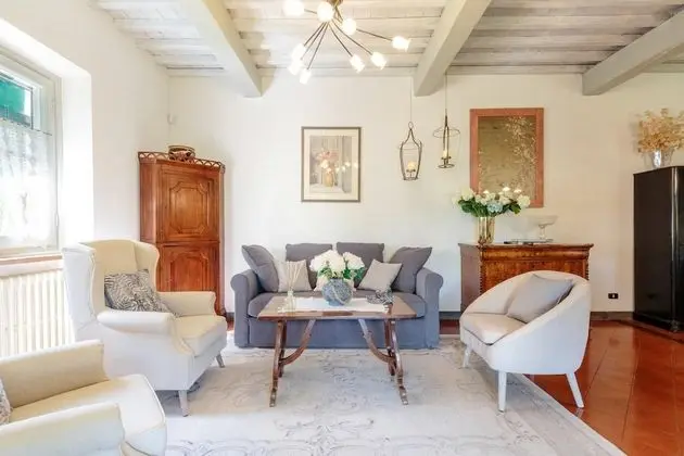 Villa D Amico Charming Indulgence Overlooking Lucca Town Centre - Oda