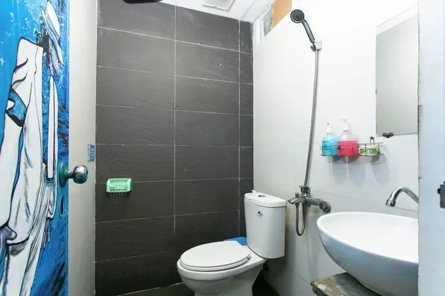 D-Green Hostel
