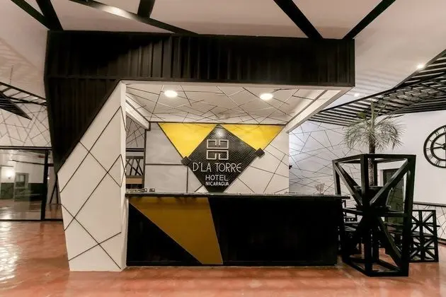 D la Torre Hotel - Lobi