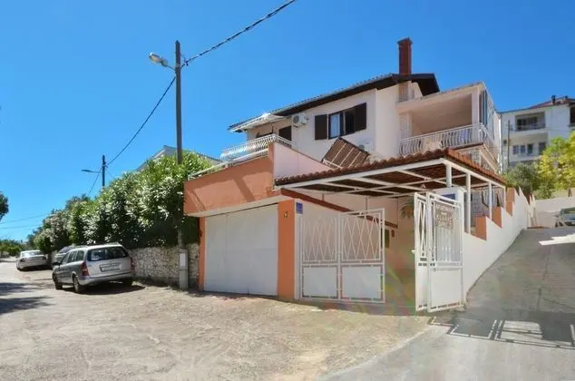 D - Large apt With big Terrace, Next to the Beach - Dış Mekan