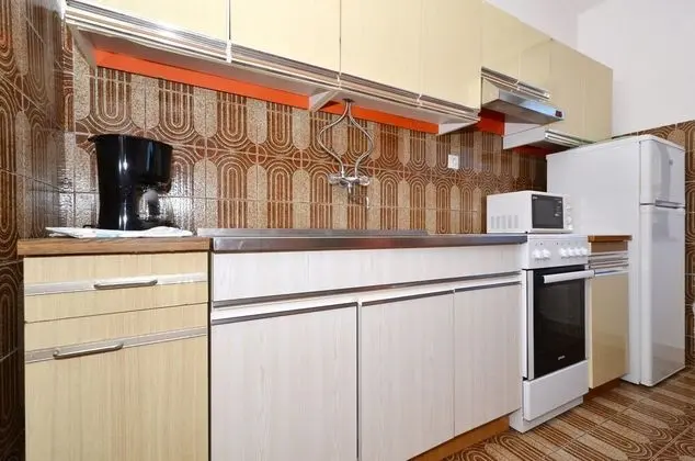 D - Large apt With big Terrace, Next to the Beach - Mutfak
