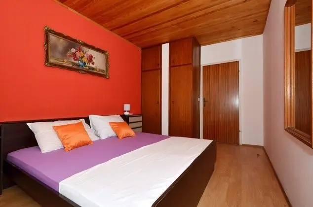 D - Large apt With big Terrace, Next to the Beach - Oda