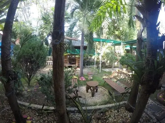 D' Lucky Garden Inn