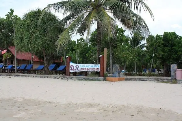 D.R. Lanta Bay Resort - Plaj