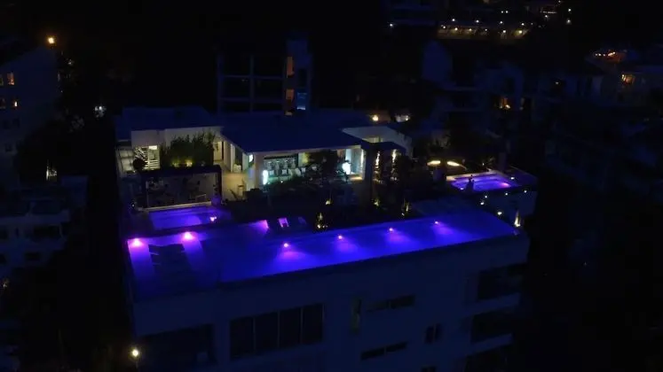 D Terrace Luxury Residences - Havuz