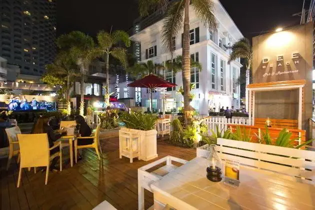 D Varee Jomtien Beach, Pattaya - Yeme / İçme