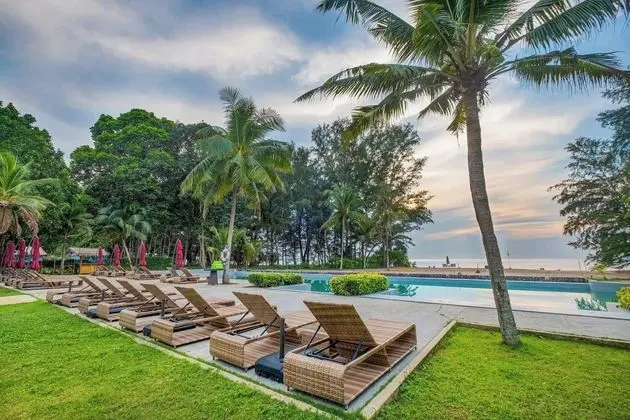D Varee Mai Khao Beach - Öne Çıkan Resim