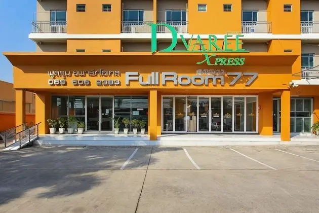 D Varee Xpress Fullroom 77 Srinakarin - Dış Mekan