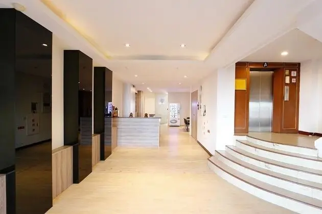 D.Y. Hotel