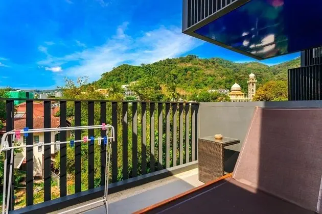 D187 - Large Apartment in Heart of Patong 2 Pools and gym - Oda